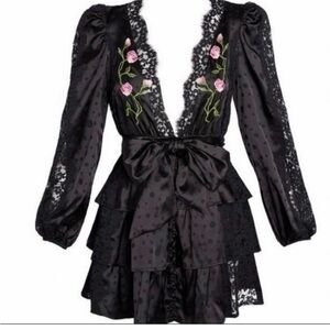 For Love💕💕and Lemons🍋🍋Black Fluer Embroidered Robe.